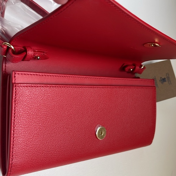 NWT BURBERRY HENLEY RED LOGO EMBOSSED LEATHER FLAP CROSSBODY STRAP CLUTCH BAG - Picture 10 of 13